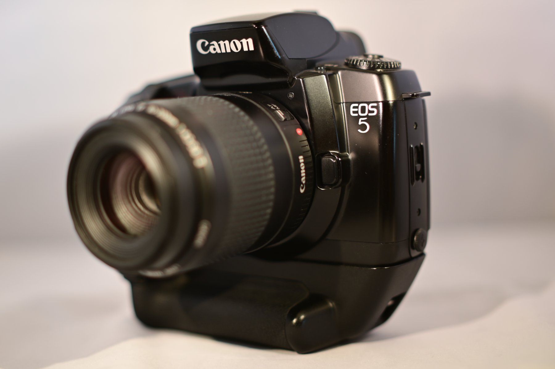 Canon Fotocamera: Canon EOS 5 – Usato da Uster venduto da Stoessda 1