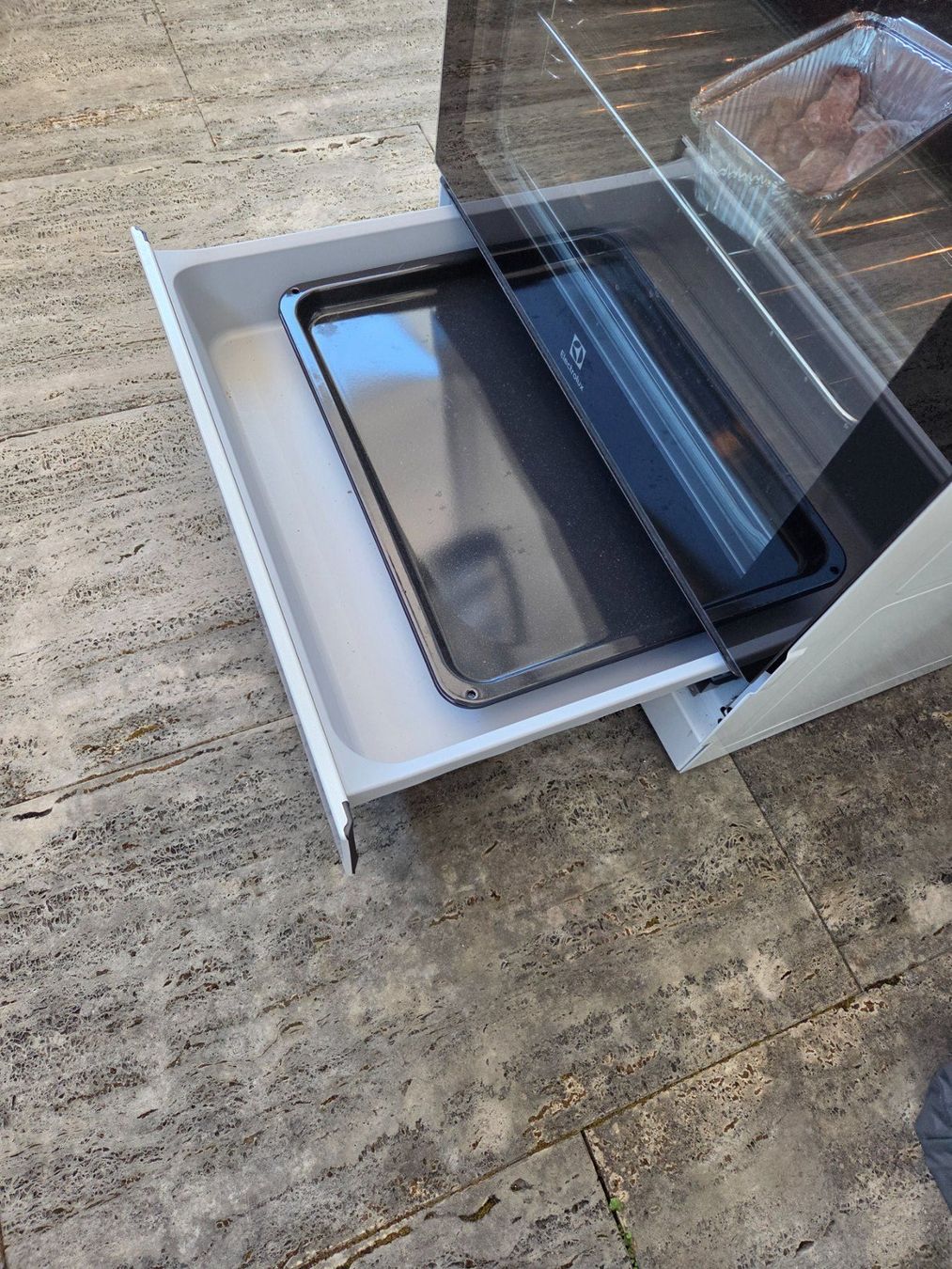 Electrolux Cucine: Herd Electrolux 240Volt mit Garantie – Usato da Port venduto da Jaisser 3
