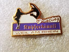 Ansteckpin 93: Dancing