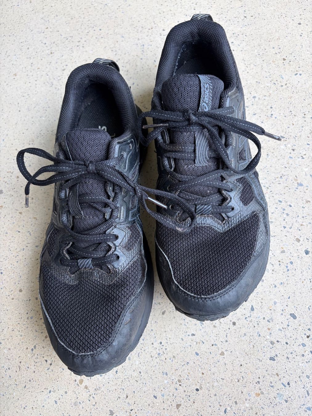Asics Chaussures garçon: ASICS Gore-Tex Schuhe Gr. 40.5 – D'occasion à Luzern par mimi_lu
