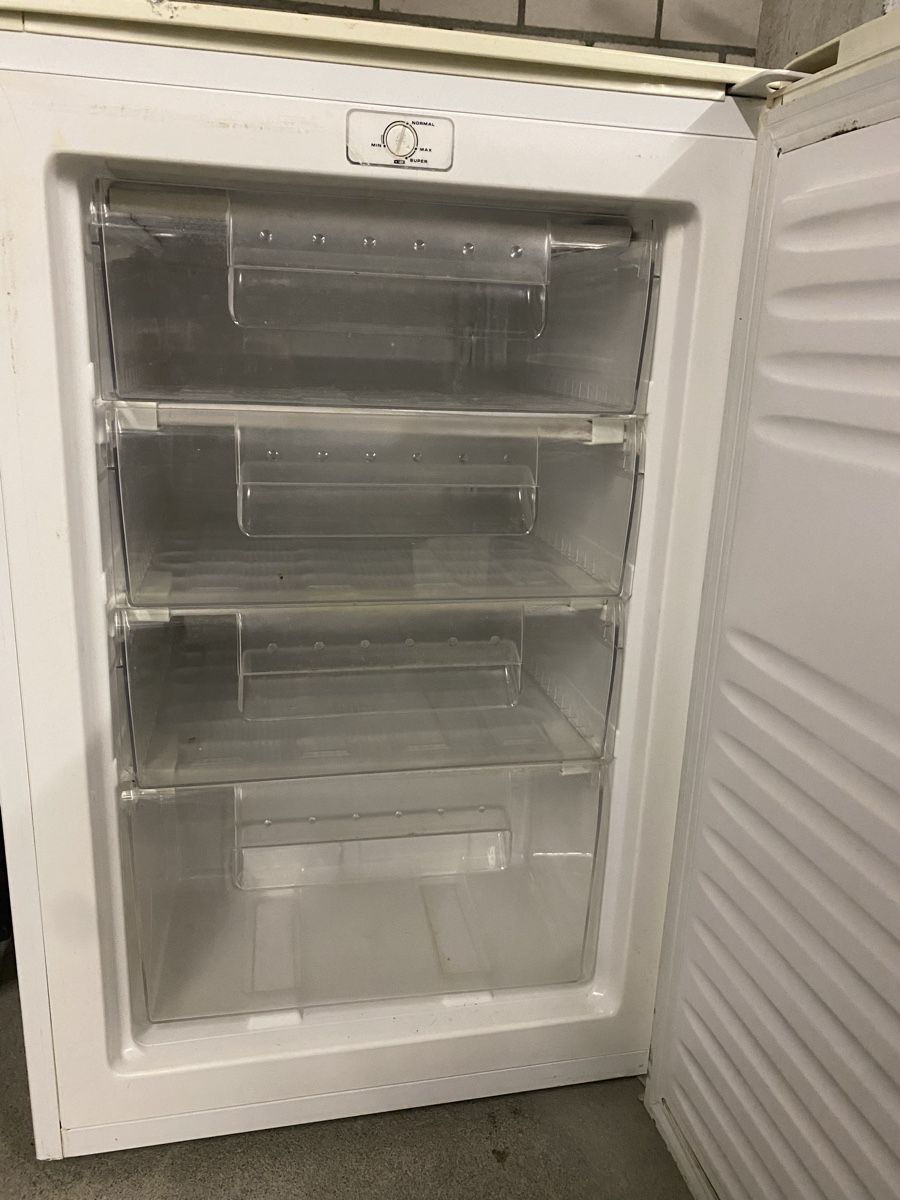 Kühlschrank: Candy Kühlschrank – Gebraucht aus Buchs AG von ese_ms7g 1