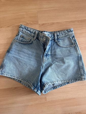 Short en jean Zara, taille 36