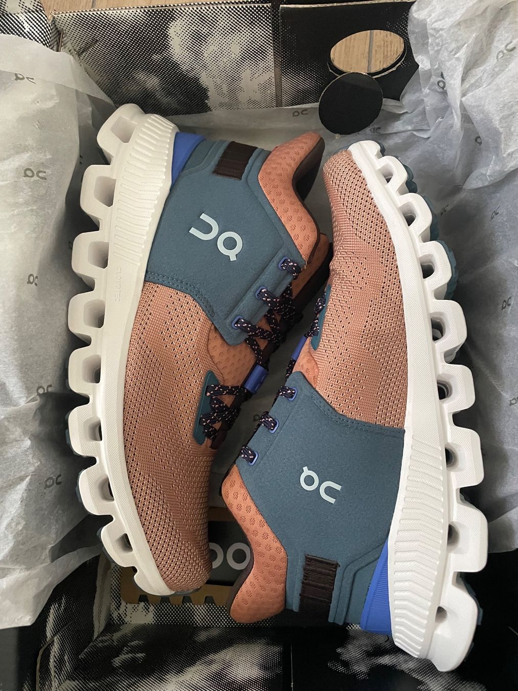 On Scarpe da donna: On Cloud Hi Edge Gr. 38.5 NEU – Nuovo e nell'imballaggio originale da Waltenschwil venduto da hansnine 6
