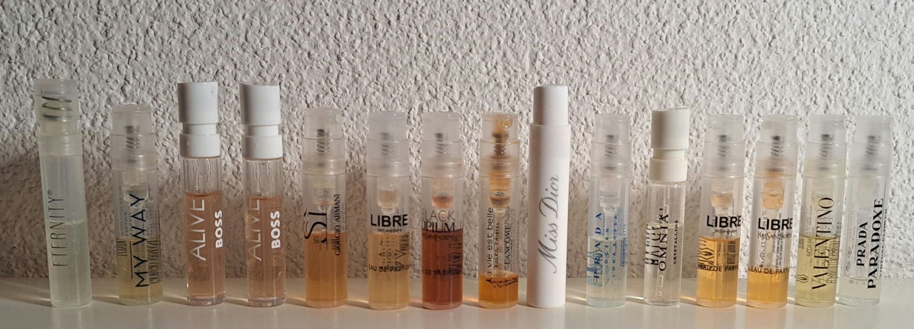 Parfums & Eau de Toilette: Parfüm Muster Proben Set – D'occasion à Richterswil par Viorella