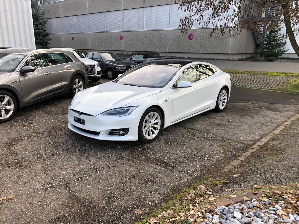 TESLA MODEL S 90 D Free supercharging, Autopilot