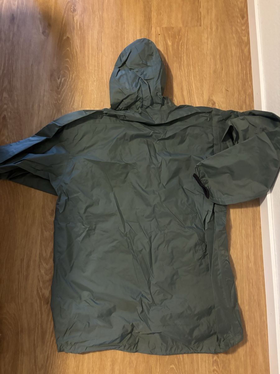 Giacche: Kathmandu Rain Shell Jacket – Usato da Riedikon venduto da cra_kym5 1