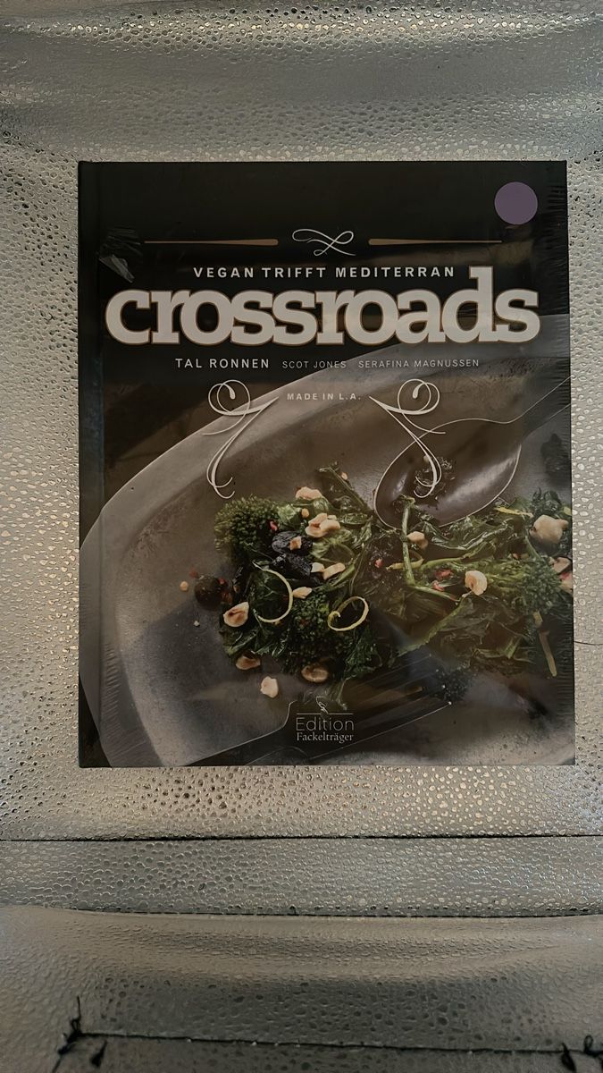 Libri: Crossroads Kochbuch Vegan Mediterran – Nuovo e nell'imballaggio originale da Celerina/Schlarigna venduto da golfrolf2