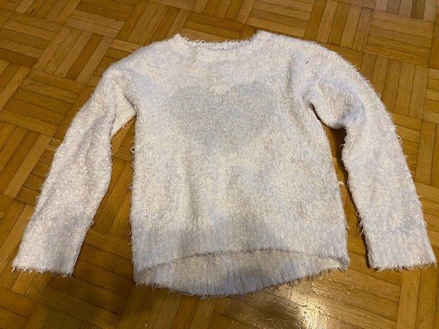 Lotti & Set di vestiti: Kleiderpaket 6-teilig Mädchen Gr.126/128 – Usato da Emmen venduto da Aribini 1