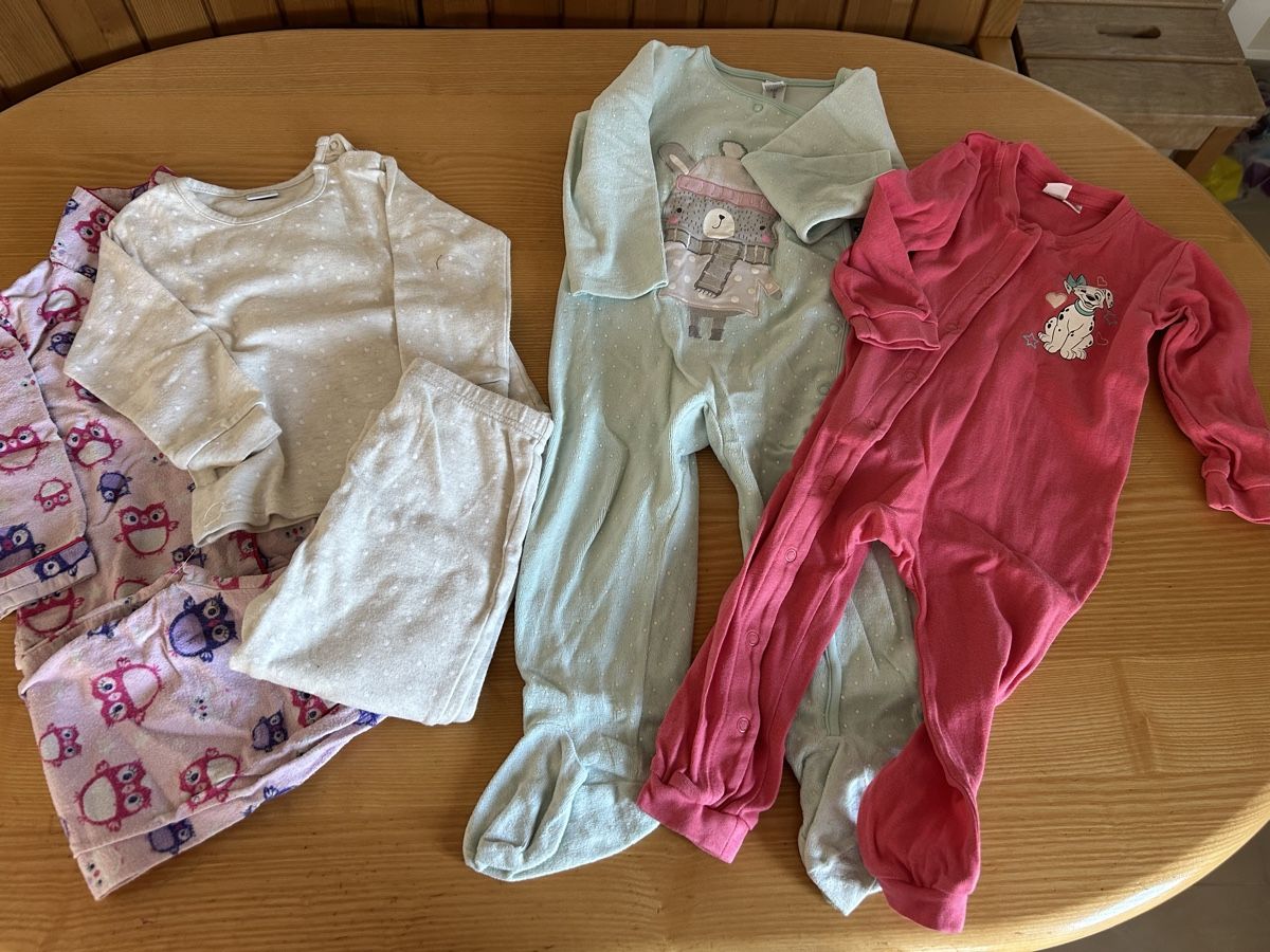 Pyjamas: 4x Pijama Gr. 86 oder Gr.92 – D'occasion à Filzbach par flowerpower14