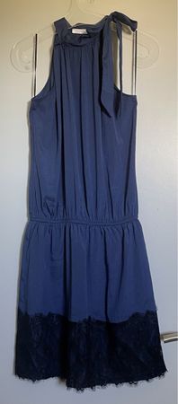 Robe PROMOD bleue avec dentelle noire, taille S