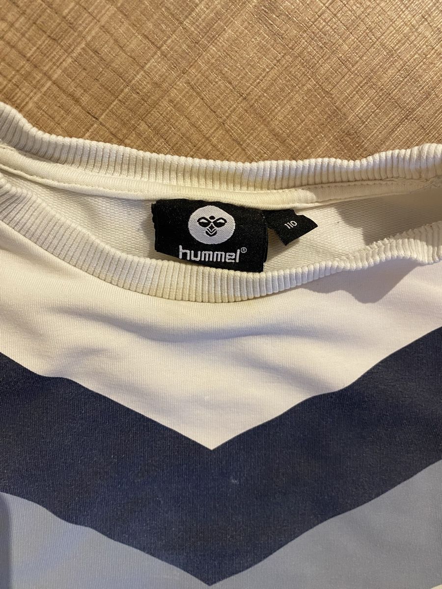 Hummel Maglioni & Felpe: Pull Hummel taille 110 – Usato da Lausanne venduto da SaraSkjellaug 1