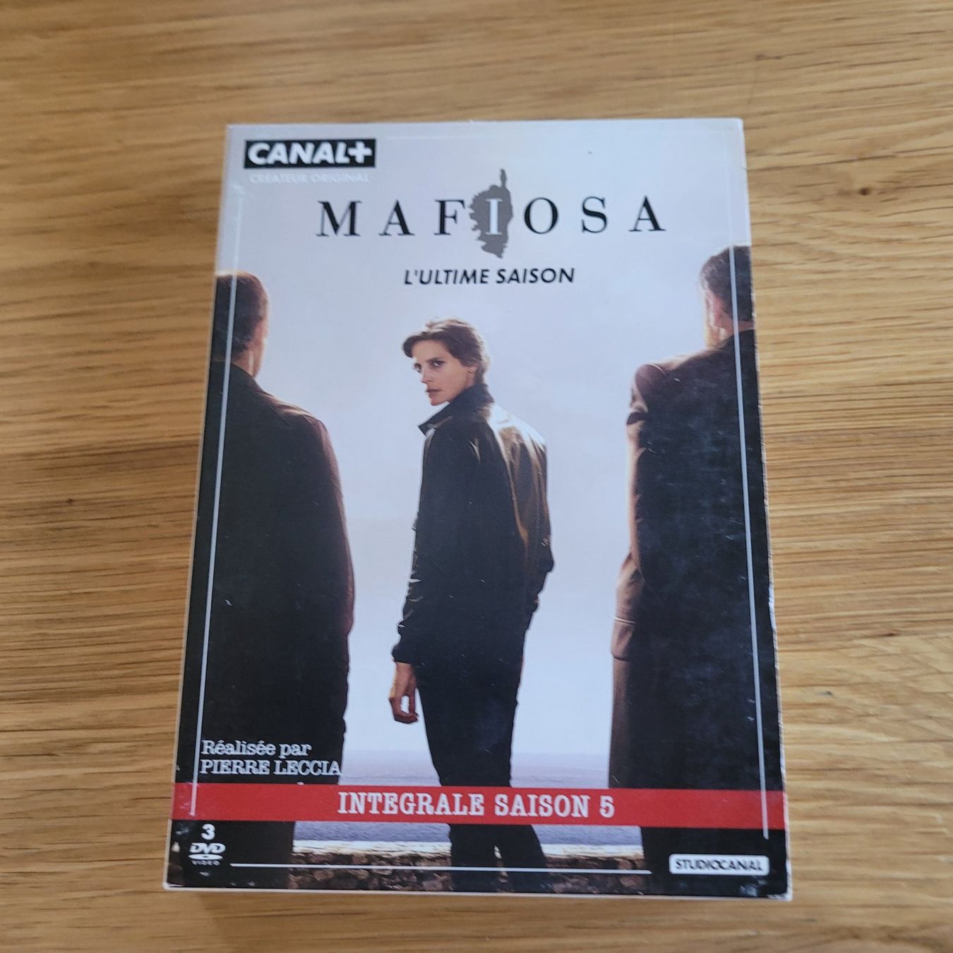 Tutti i DVDs: DVD Coffret Mafiosa Saison 5 – Usato da Biel/Bienne venduto da Destockweb