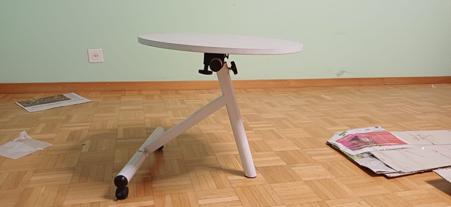 Tische: Table basse ronde à roulettes, réglable en hauteur – Gebraucht aus Payerne von jea_m6nb 2