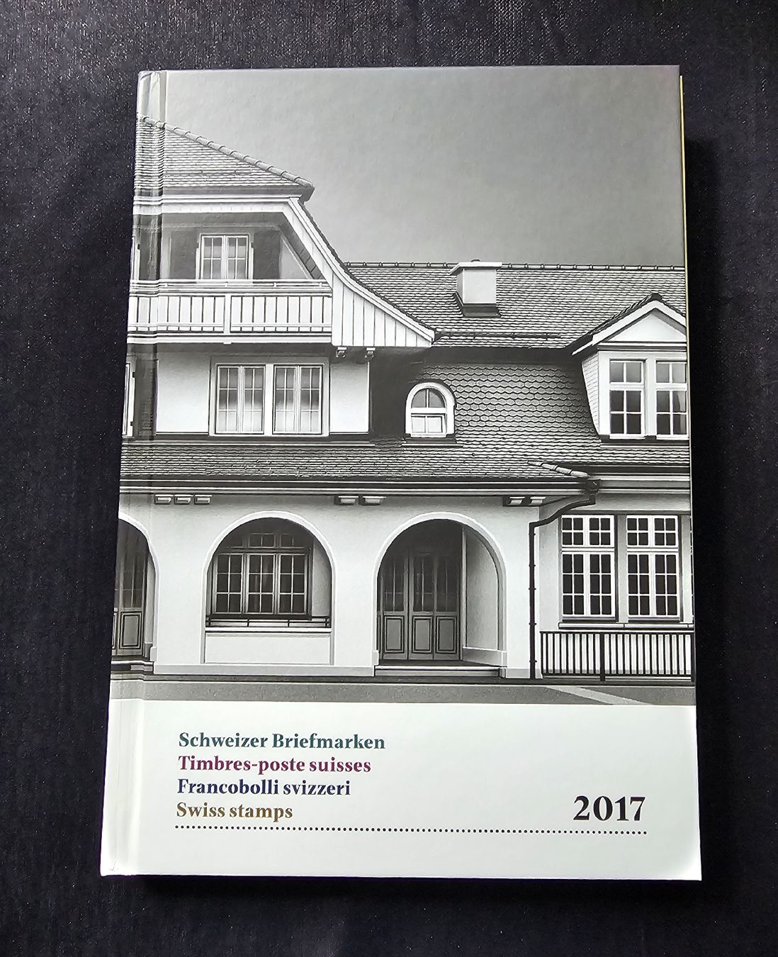 Tutti i francobolli: Schweizer Briefmarken Jahrbuch 2017, inkl. Folder Sonderbloc – Nuovo (secondo la descrizione) da Wangen b. Olten venduto da ErikaK06 1