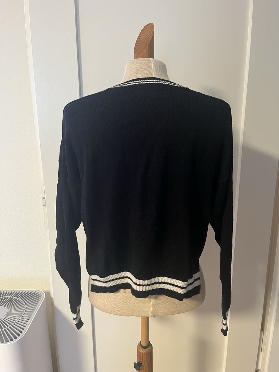 Pull&Bear Maglioni & Felpe: Schwarzer Pullover mit Streifen - grösse S, Pull and Bear – Usato da Zürich venduto da Mrstm4 1