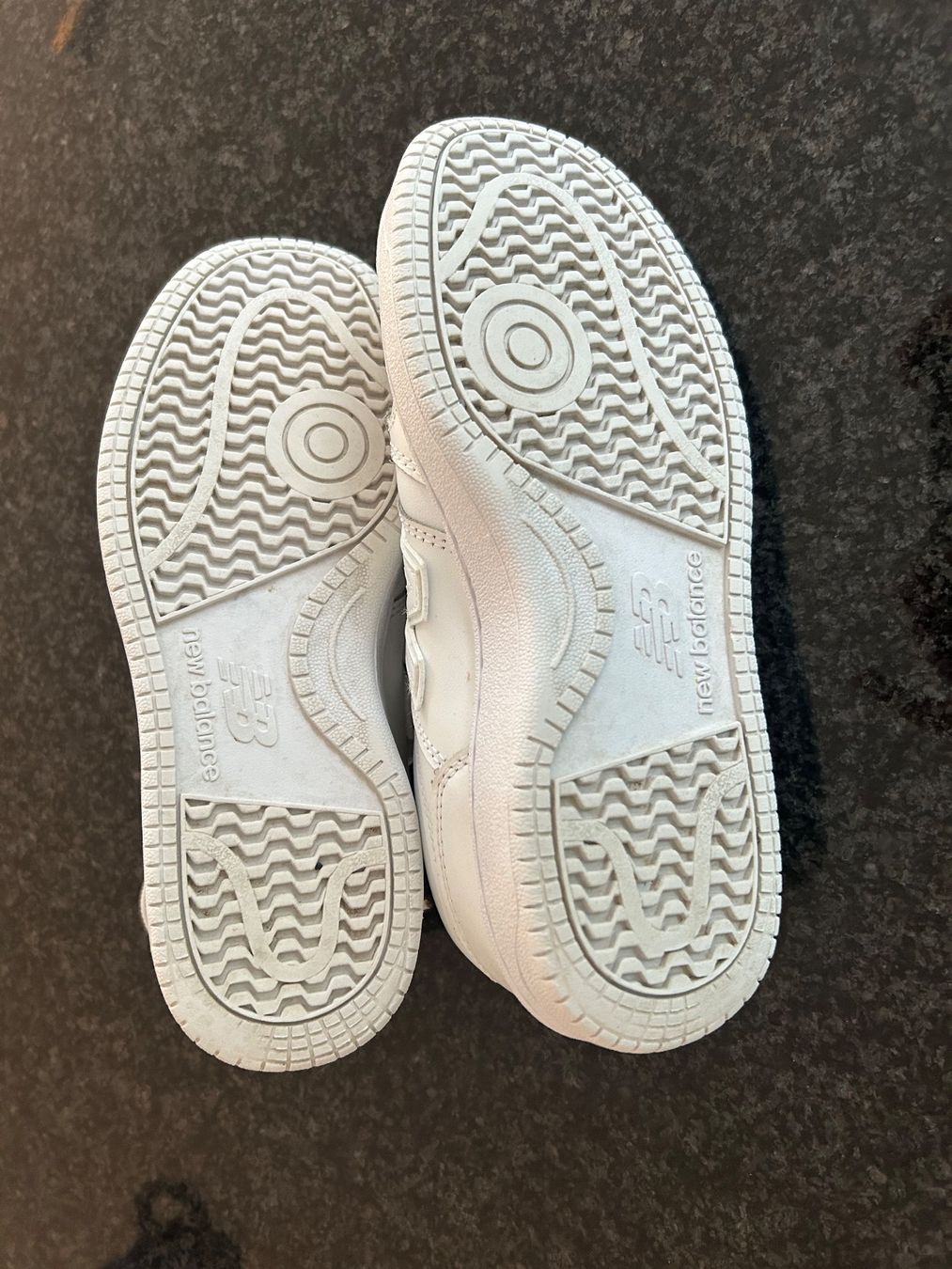 Scarpe per ragazze: Sneakers weiss – Usato da Marbach LU venduto da Mofie 2