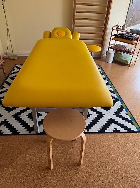 Kosmetik-& Massageliegen: elektrische Massage Tisch – Gebraucht aus Beinwil am See von mod_876p 1