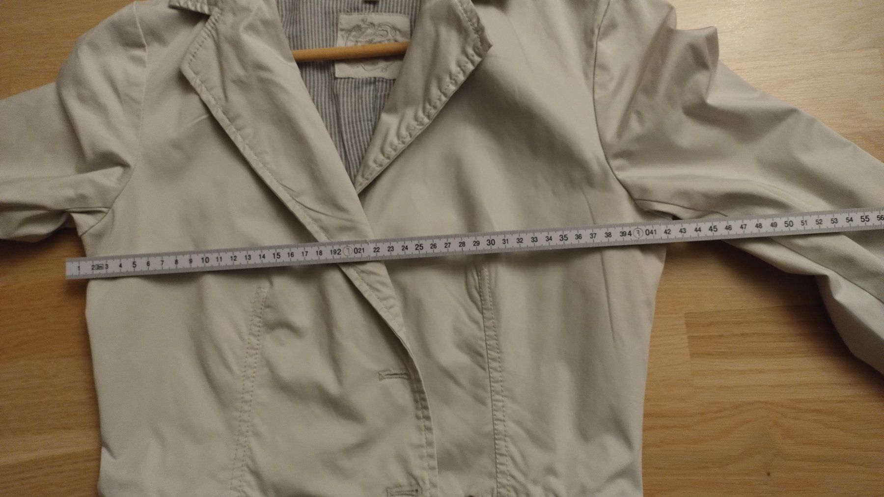 Nile Vestes: Nile Blazer helles sandfarben – D'occasion à Frauenfeld par Tropariana 9
