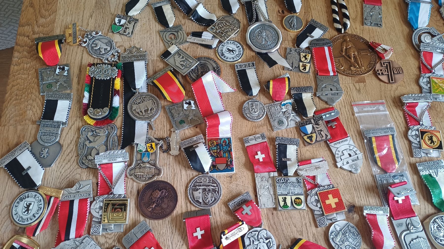 Medaillen: Grosser Posten Medallien – Gebraucht aus Flawil von Pinkmalibu 6