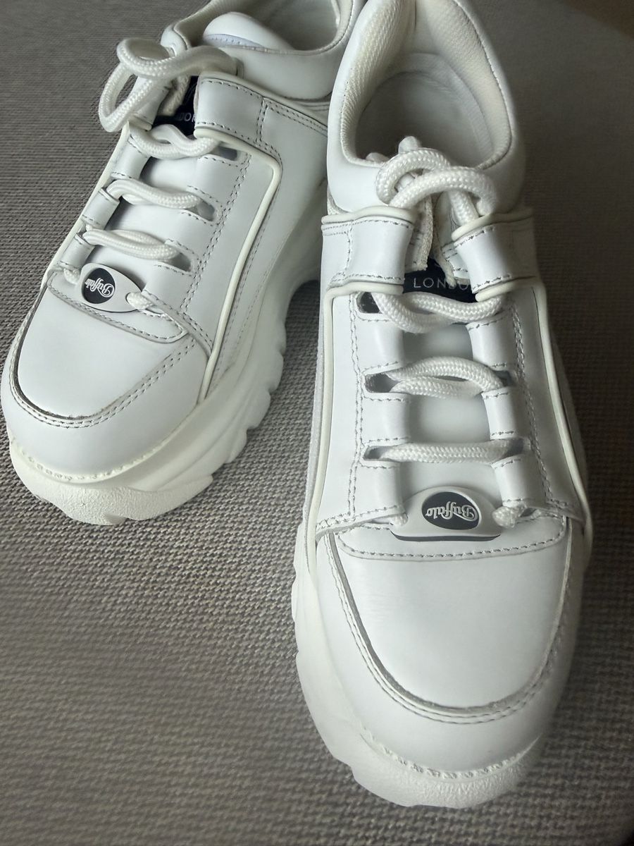Buffalo Damenschuhe: Buffalo sneakers  – Neu (gemäss Beschreibung) aus Rüfenacht BE von Goldenstore 1