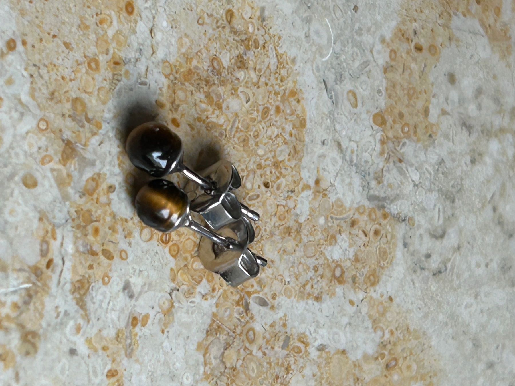 Orecchini pendenti & Orecchini a lobo: Silberohrenstecker TIGERAUGEN knopf – Usato da Dittingen venduto da Bellevista 1
