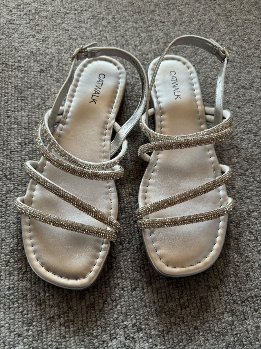 Damenschuhe: Sandalen – Neu (gemäss Beschreibung) aus Appenzell von Sonnschein_