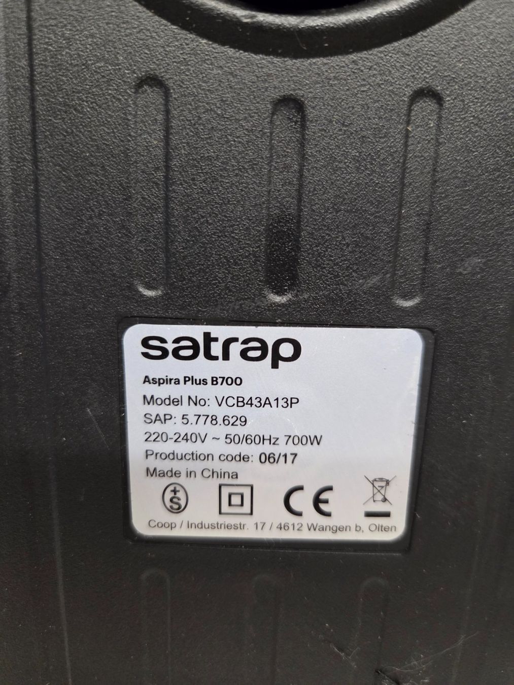Aspirapolveri & Accessori: Satrap Staubsauger orange gebraucht 700W – Usato da Chur venduto da Einszweidreiviermein 5