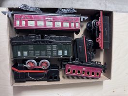 Konvolut Blecheisenbahn Züge und Wagen 