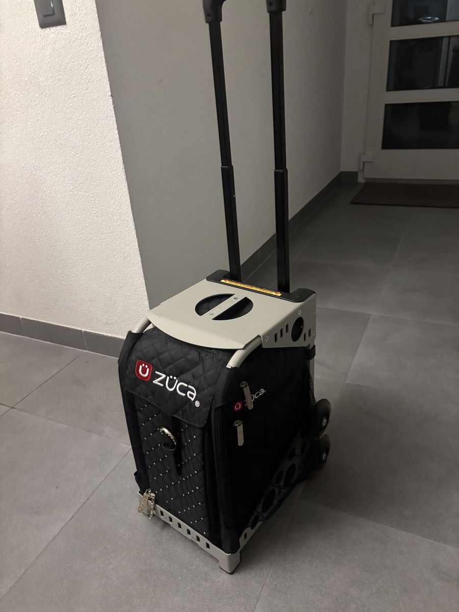 Züca Valigie: ZÜCA rolling suitcase, used a little, very practical! – Usato da Echandens venduto da all_p8s8 2