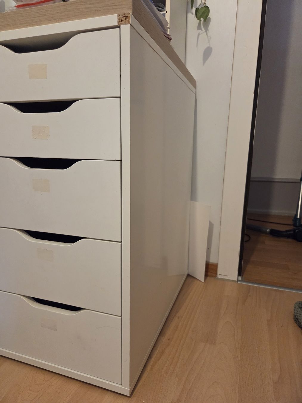 Scaffali: Schreibtisch Schubladenelement Alex – Usato da Basel venduto da jurassicmichi 1