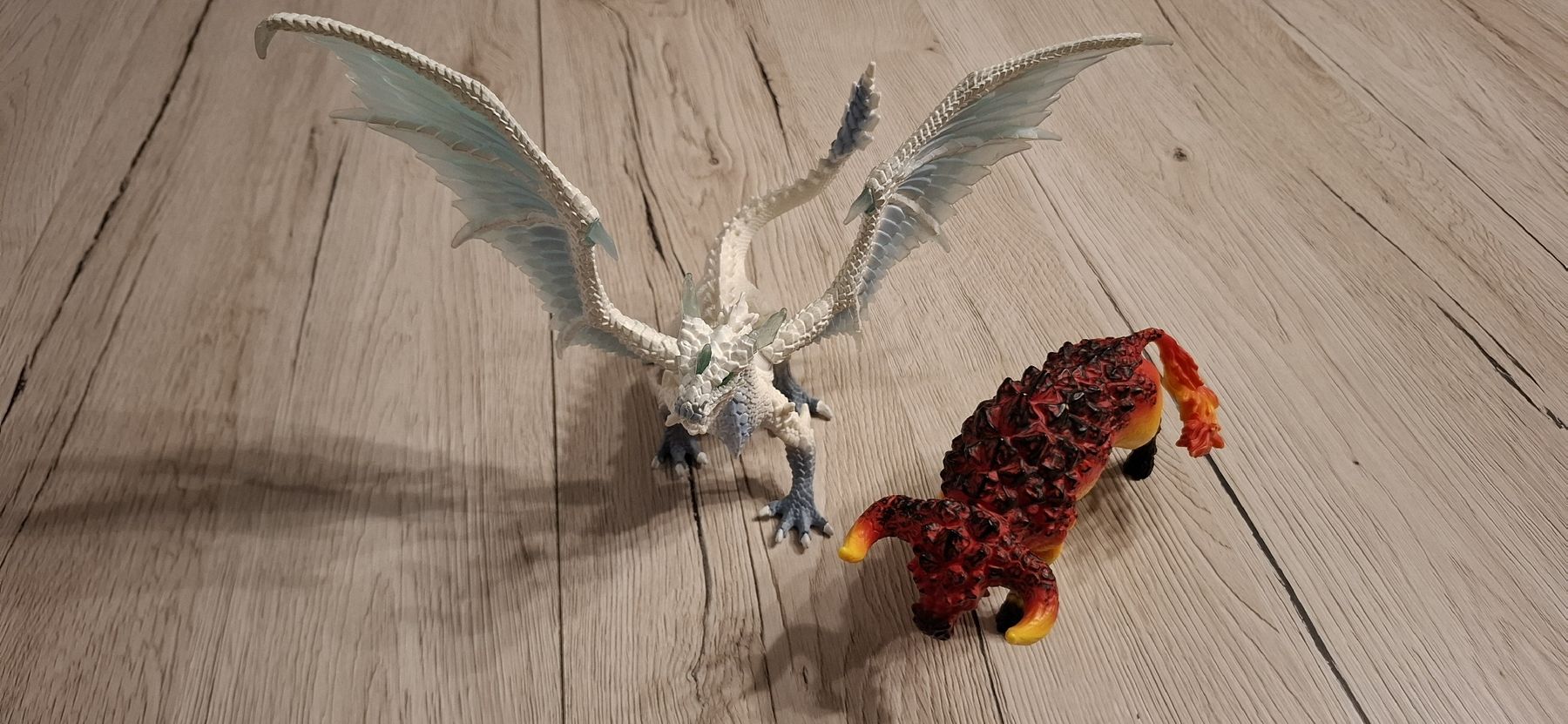 Schleich Figurines: Schleich Eldrador Creatures Set – Eisdrache & Feuerstier – D'occasion à Aadorf par Debrunne