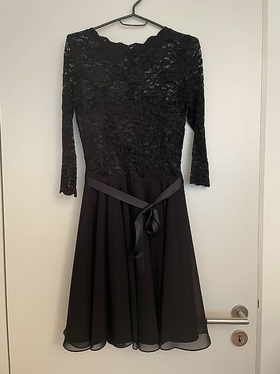 Vestiti & Gonne: Schwarzes kleid grösse 36 – Usato da Uetikon am See venduto da CarlosN01