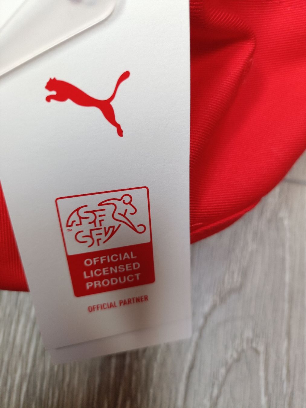 Puma Copricapi, berretti & cappellini: Schweizer Nati Kappe Marke Puma – Nuovo e nell'imballaggio originale da Lostallo venduto da cha_lx5j 2