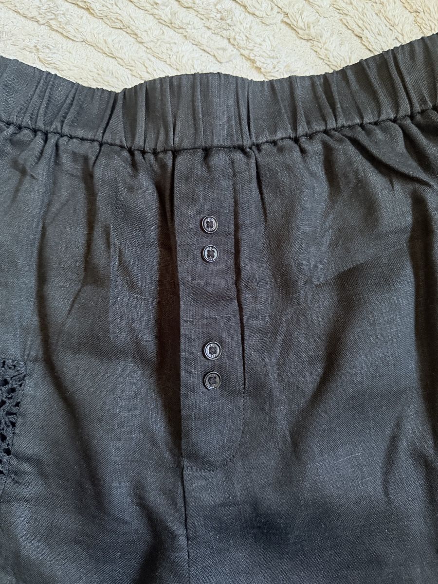 Pantaloni: SIR black linen shorts XS  – Nuovo (secondo la descrizione) da Genève venduto da kam_m6mq 1