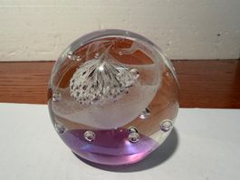 Presse-papier verre fleur inclusions bulles vintage