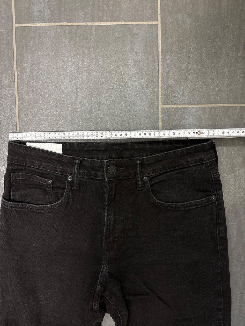 H&M Jeans: H&M Regular Fit Jeans 33/32 – Nuovo (secondo la descrizione) da Rümlang venduto da svent 5