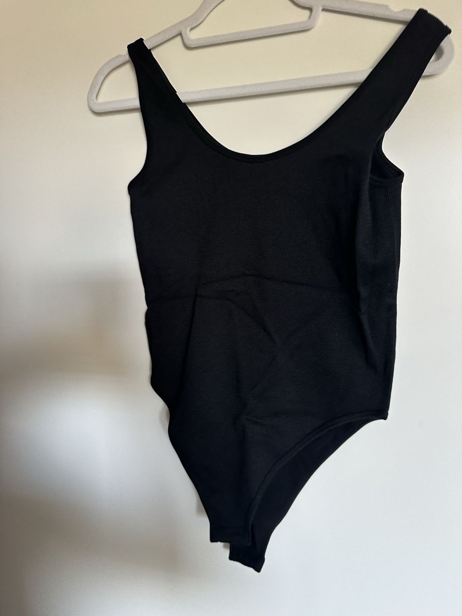 Jumpsuits: Body Damen Schwarz Grösse L Neu – D'occasion à Reinach BL par Alles_muss_weg00 1