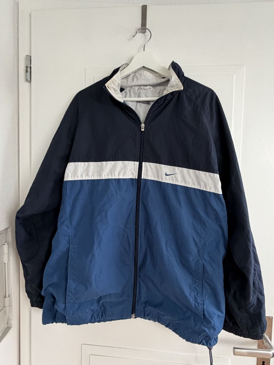 Nike Giacche: leichte Vintage Nike Jacke – Usato da Winterthur venduto da fro84