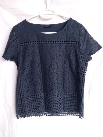 T-shirt en dentelle bleu marine VILA