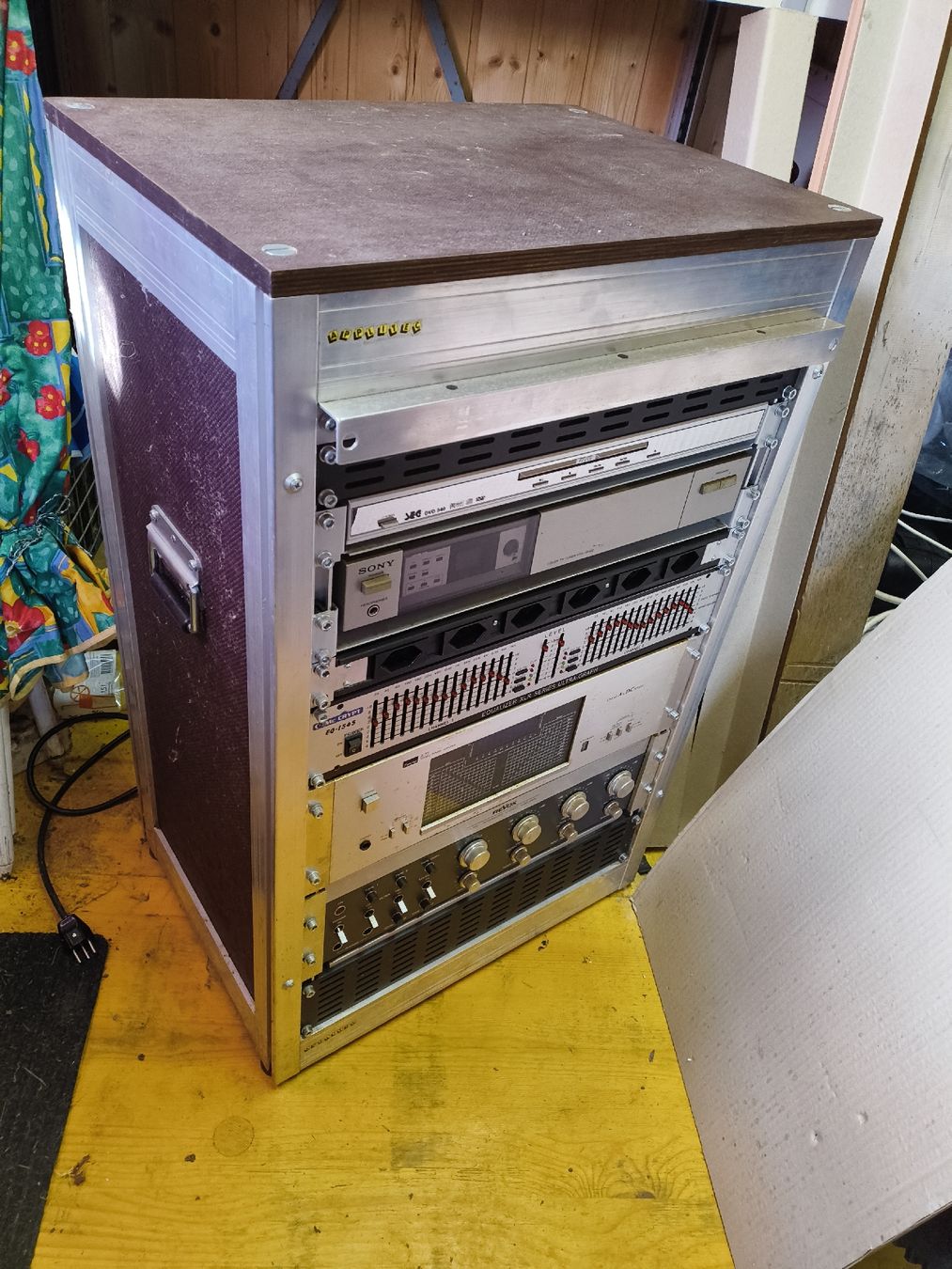Multimediaplayer & Streamer: Multimedia Turm Hardcase Eigenbau Kabelkisten Mikrofon – Gebraucht aus Sattel von Orso33 2