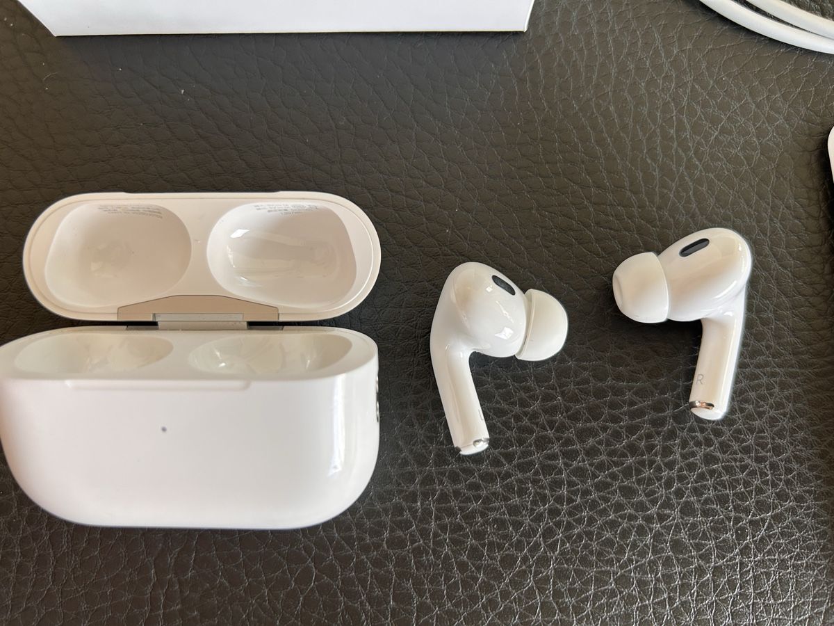 Apple Casques audio: Apple AirPods Pro 2 – D'occasion à Luzern par manzen11 1