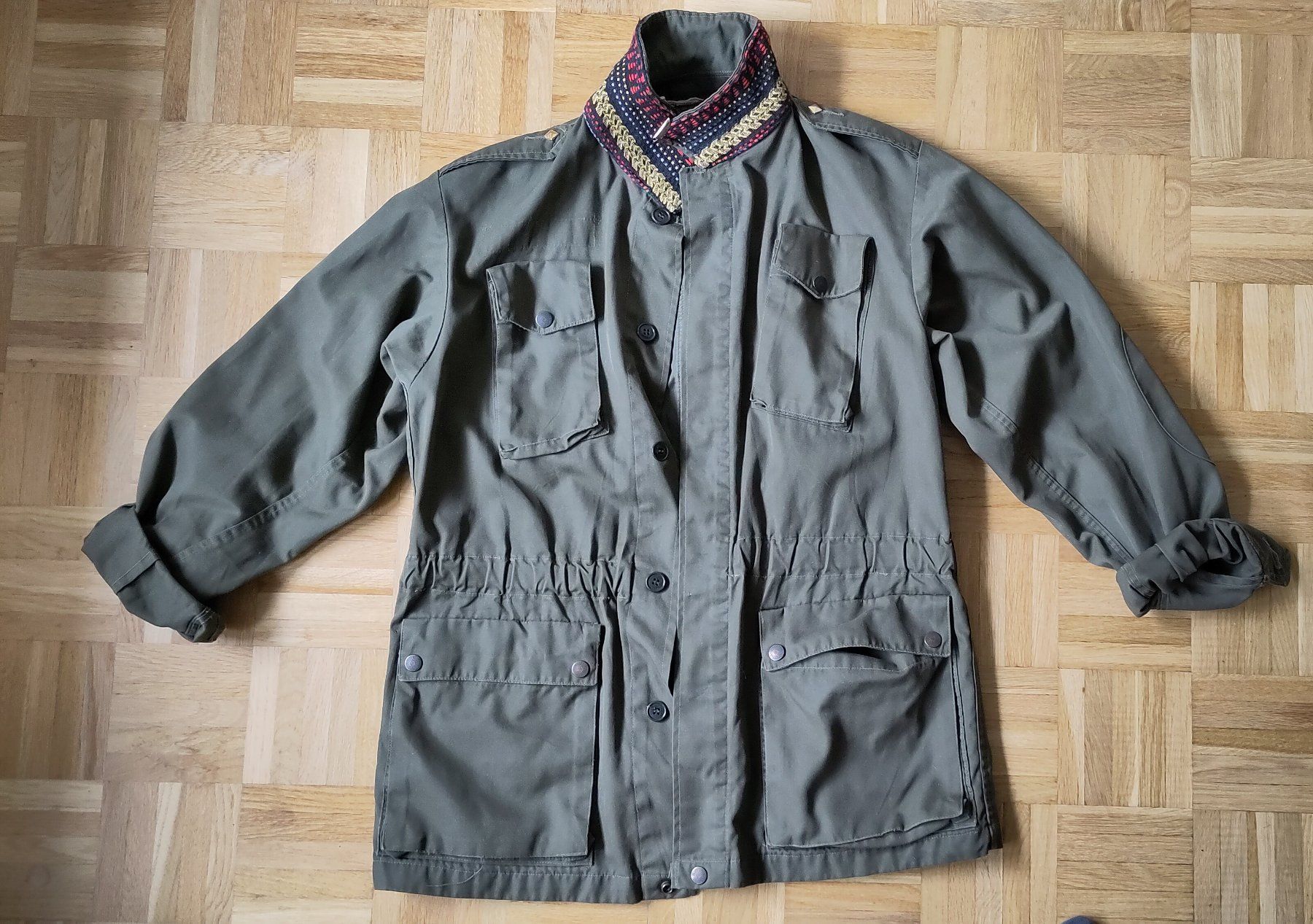 Giacche: Veste customisée kaki – Usato da Genève venduto da clairedupraz