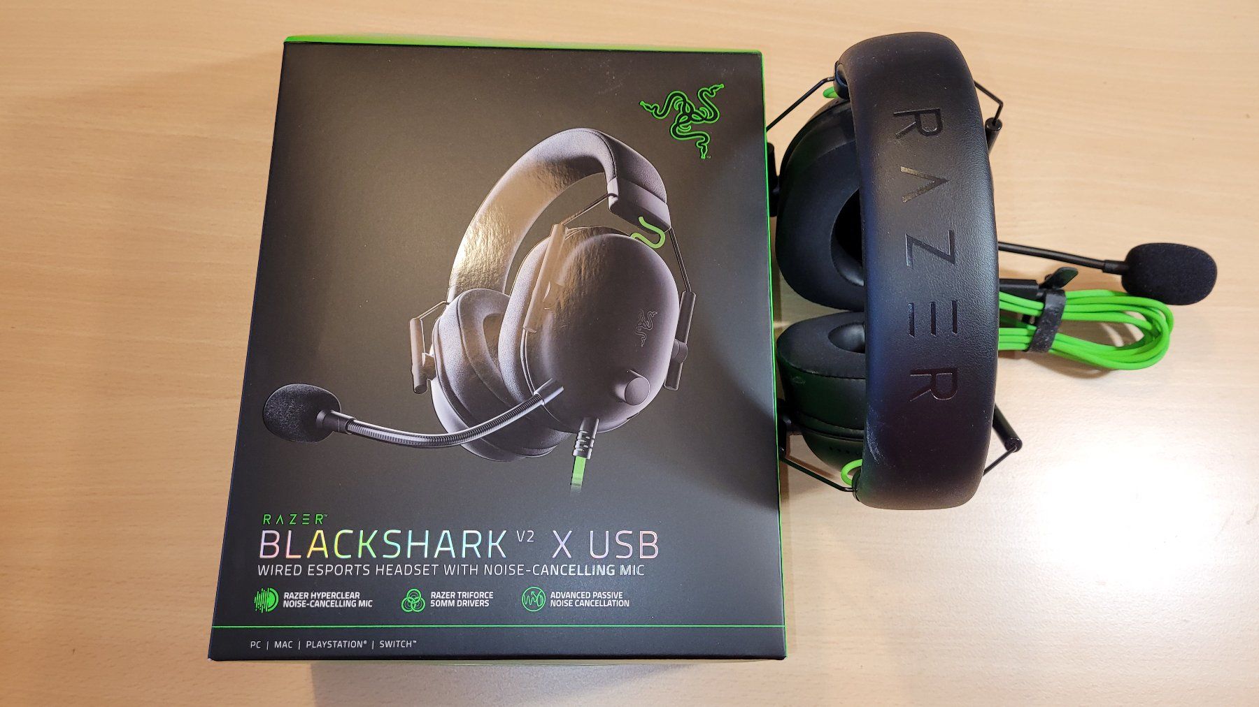 Razer Cuffie: Headset Razer Blackshark V2 X USB – Nuovo (secondo la descrizione) da Oftringen venduto da Hacori 1