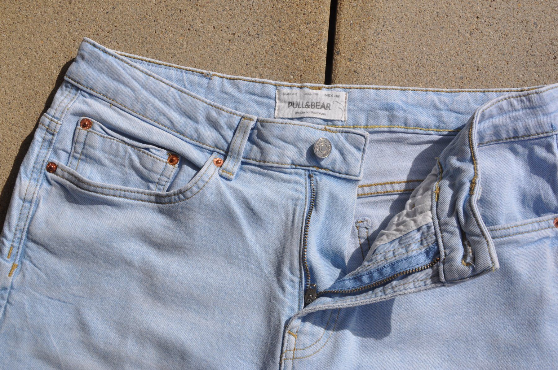 Pull&Bear Jeans: PULL & BEAR Jeans Grösse 32 - Hellblau - Kaum getragen – Usato da Winterthur venduto da juve1972 2