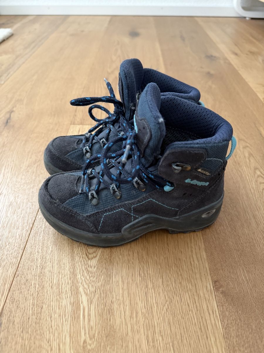 Lowa Scarpe per ragazzi: Lowa - Kinderstiefel, Gr. 29 – Usato da Interlaken venduto da fbnscl 2
