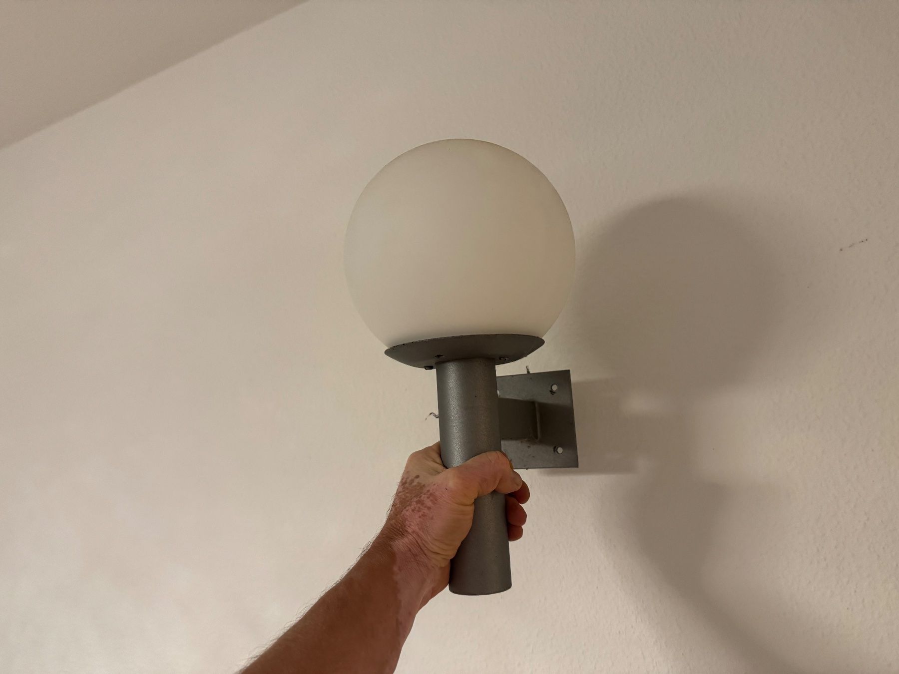 Lampade: Runde Aussenlampe Lieferung gratis – Usato da Thun venduto da altstadt-thun
