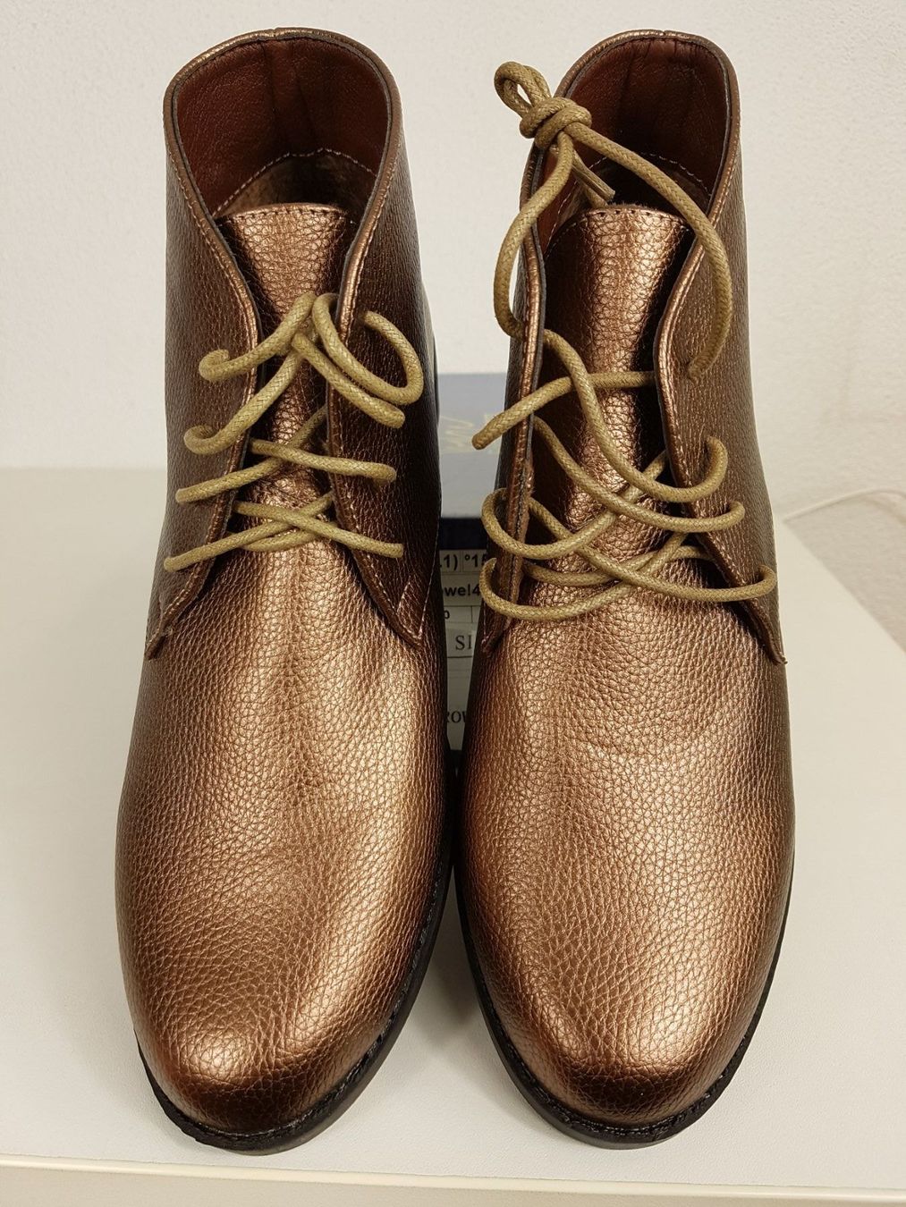 Scarpe da uomo: Glänzende Schnürschuhe Boots bronze Gr. 40 – Nuovo e nell'imballaggio originale da Seuzach venduto da VT-Collections1