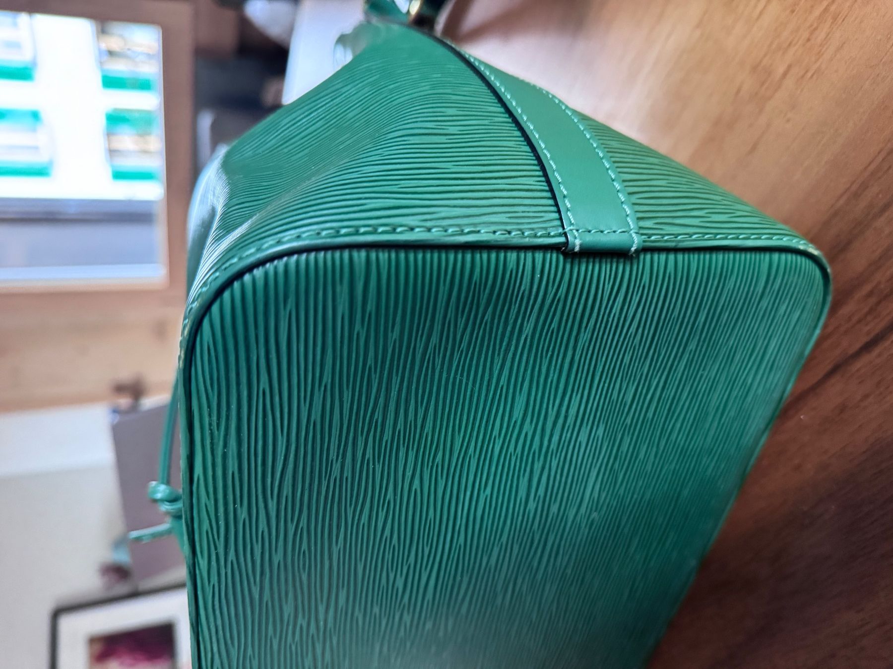Louis Vuitton Borse da donna: Louis Vuitton Noe Petit Grün – Usato da Malans GR venduto da Fihalohi99 2