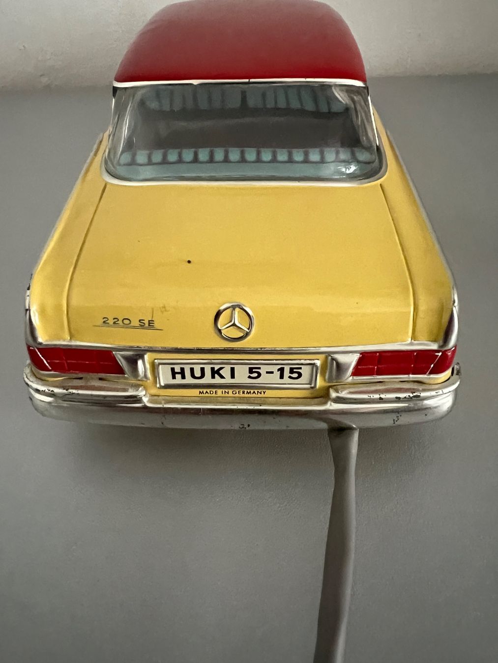 Mercedes-Benz Modellini d'auto: Huki Mecedes Benz 220 SE Modellauto – Usato da Goldach venduto da erika94 6