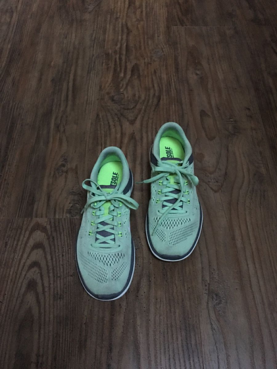 Scarpe da donna: Nike Flex Turnschuhe Grösse 39 Freizeitschuh  grün – Usato da Lauenen b. Gstaad venduto da Li-A8gut